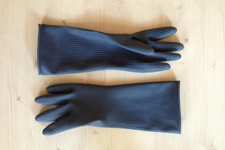 蓝色重型手套